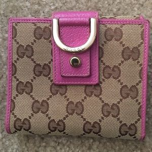 Authentic Gucci wallet