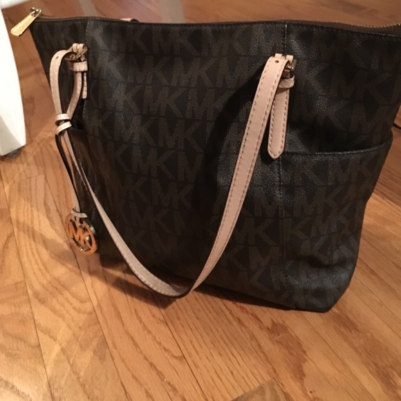 Michael Kors handbag - Picture 2 of 4