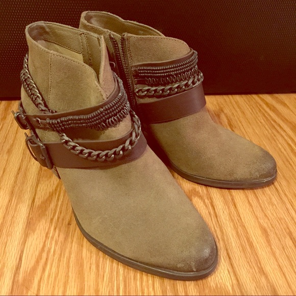 Trouve Shoes - Trouve Bristol Booties / Ankle Boots - Olive