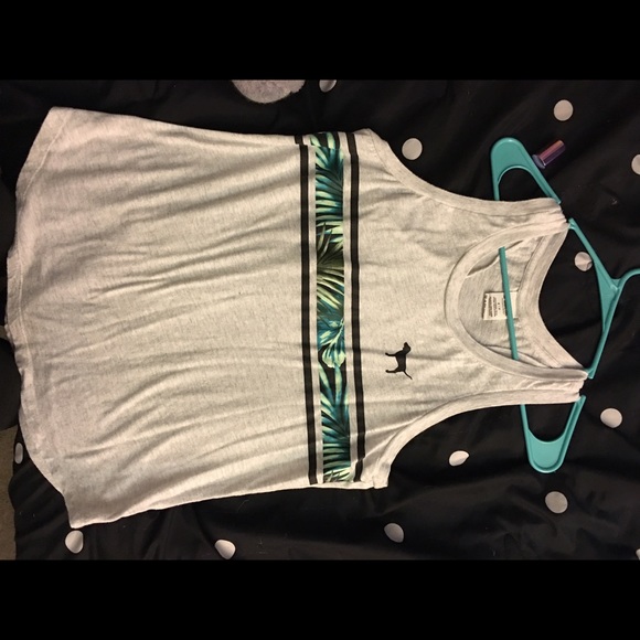 PINK muscle tank size small