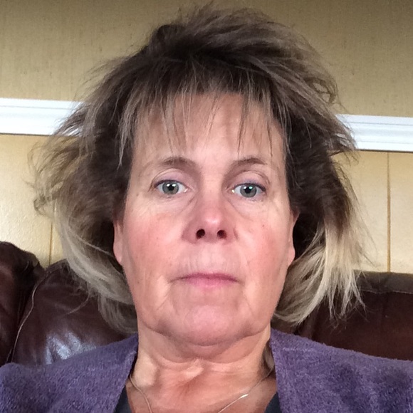 Meet your Posher, Brenda - Picture 1 of 1