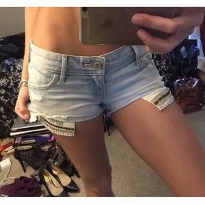 Lightwash hollister beadedpocket denim shorts sz25