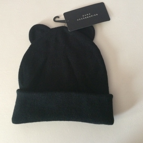 Zara Accessories - Zara ears beanie