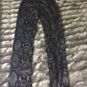 Snake leggings