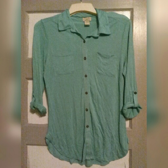 Cute dress shirt - Picture 1 of 3