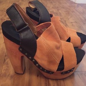 Wedge platform shoe!