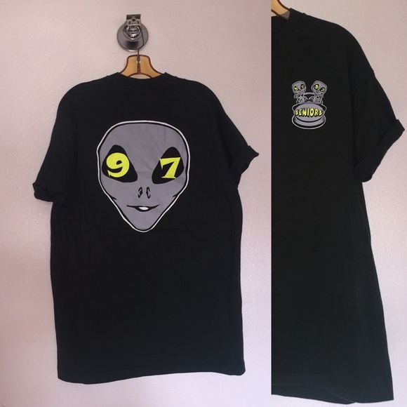 Brandy Melville Tops - Alien head vintage tee