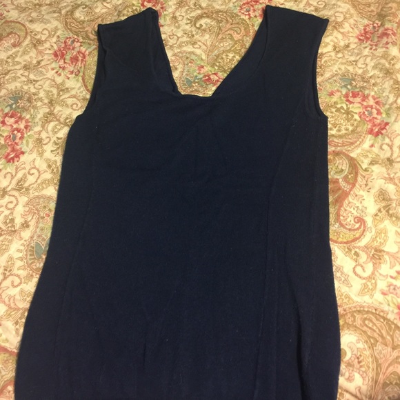 Fitted Top - Picture 2 of 2