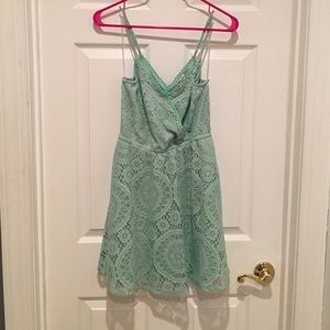 Love fire mint lace dress