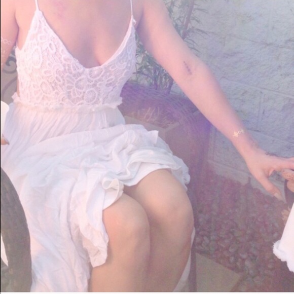 017 Boho White Floral Embroidered Backless Maxi Dress - Picture 3 of 8