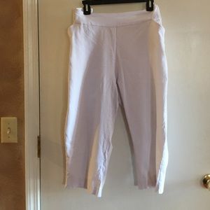 💕REDUCED AGAIN💕 white capris size 20