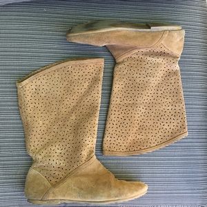 💃🏻last chance💃🏻 ALDO suede booties