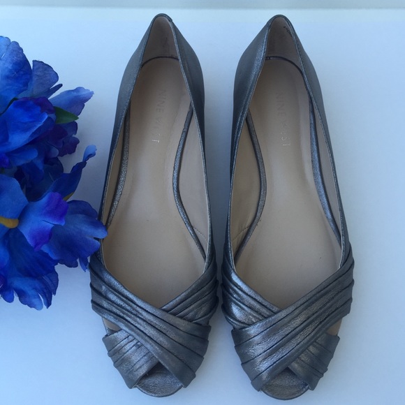 Nine West silver leather flats