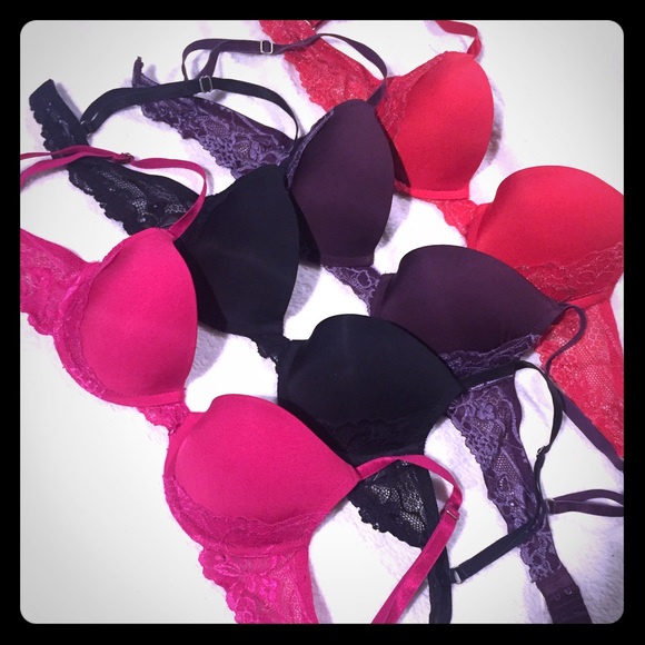 Bundle of bra's 32B
