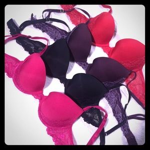 Bundle of bra's 32B