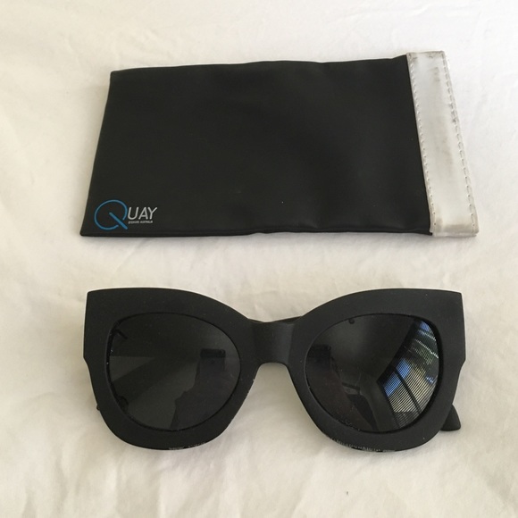 Quay sunglasses matte black clearance