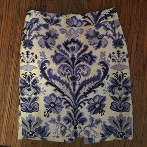 Printed pencil skirt