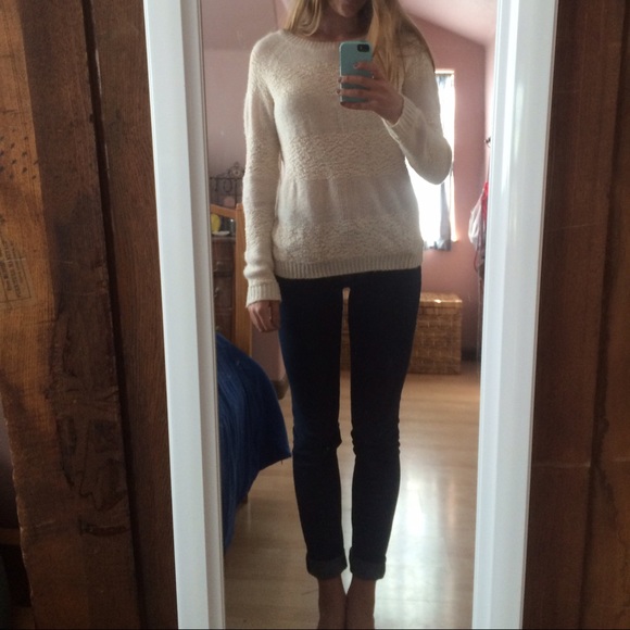 🚫SOLD🚫 Knit White Sweater - Picture 2 of 4