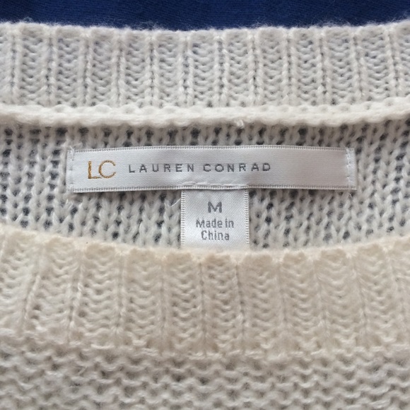 🚫SOLD🚫 Knit White Sweater - Picture 4 of 4