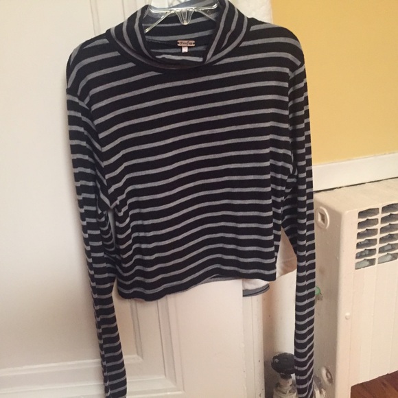 Black & grey striped top