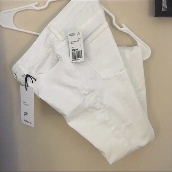 Forever21 Low Rise Skinny Fit Denim - Picture 3 of 3