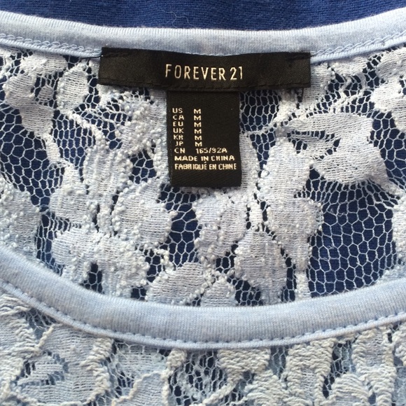 🚫SOLD🚫 Blue Lace Top - Picture 3 of 4