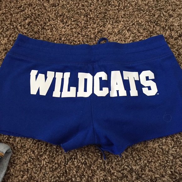 🔴BUNDLE🔴Pink uk half zip up hoodie and shorts! - Picture 2 of 2