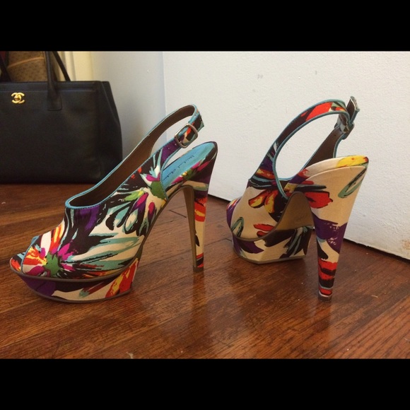 Michael Antonio Tahoe Floral Platform Slingbacks 9 - Picture 3 of 4