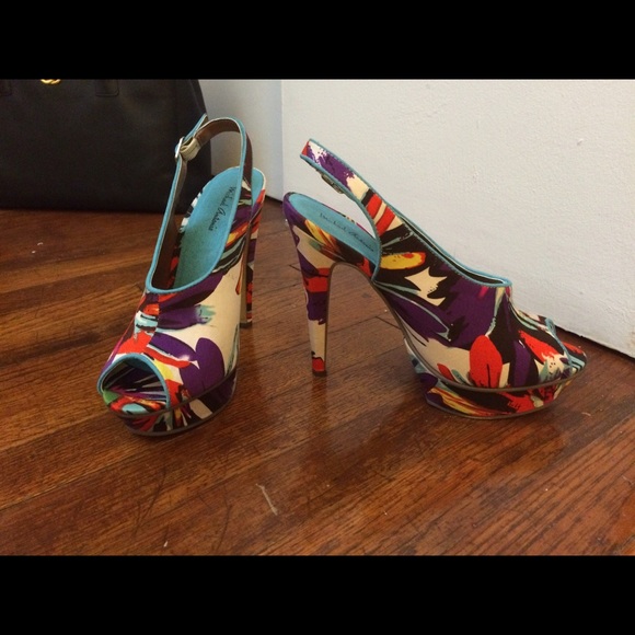 Michael Antonio Tahoe Floral Platform Slingbacks 9 - Picture 4 of 4