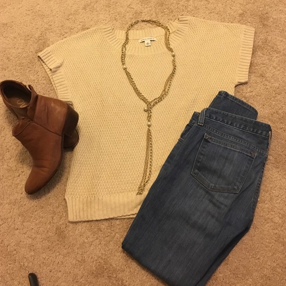 BR short-sleeved slouchy sweater. Size M