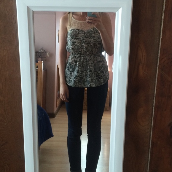 🚫SOLD🚫 Printed Tank with Lace - Picture 3 of 4