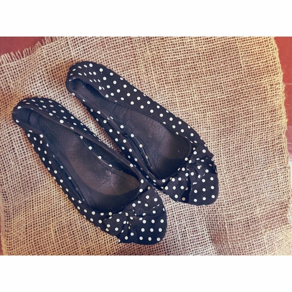 Polka-Dot Bowed Flats