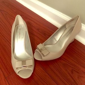 Bandolino Peep Toe Wedges