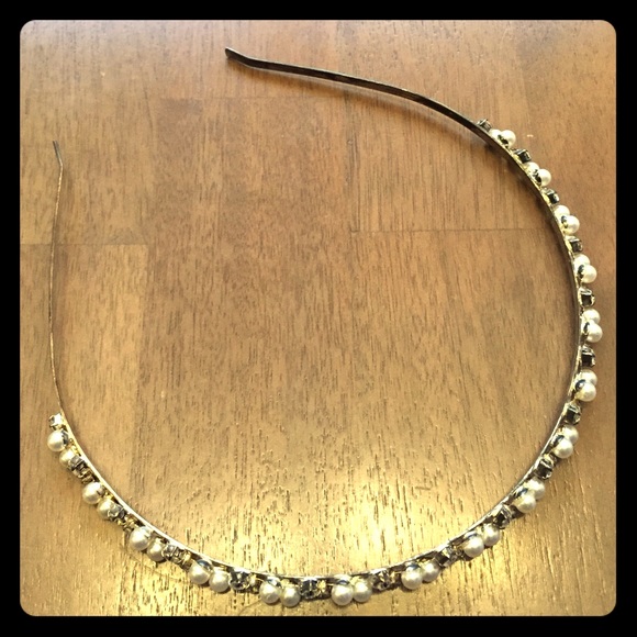 Pearl and diamond hand band