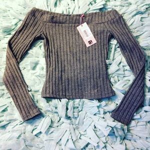 Grey off the shoulders crop top. Showpo.