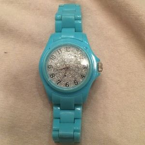 WATCH WITH SPARKLY STUDS IN MIDDLE