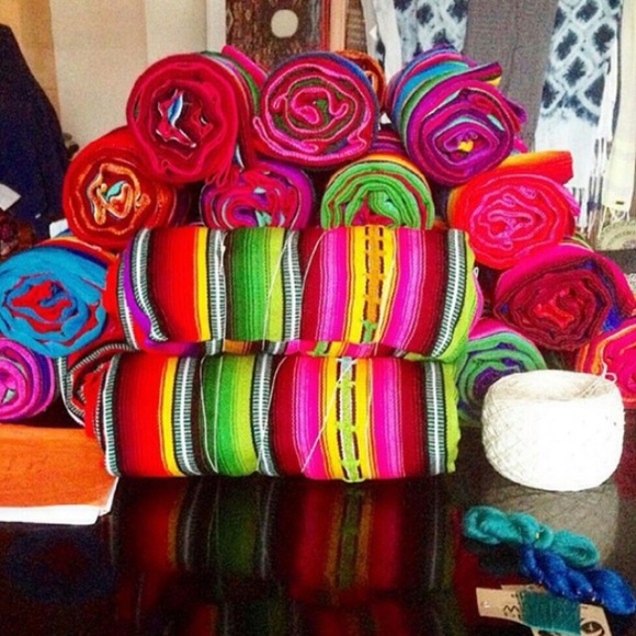 LAST ONE Ketzali aztec multicolor poncho - Picture 2 of 6