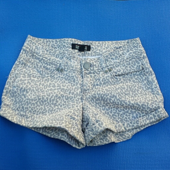 Forever 21 cheetah print shorts