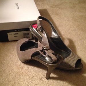 Alfani, 3 inch heels, pewter, size 7.5