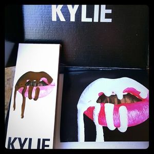 Kylie Lip Kit NEW CONDITION!