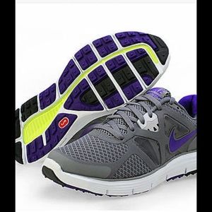 NWOT Nike Lunarglide 3. Size 8.