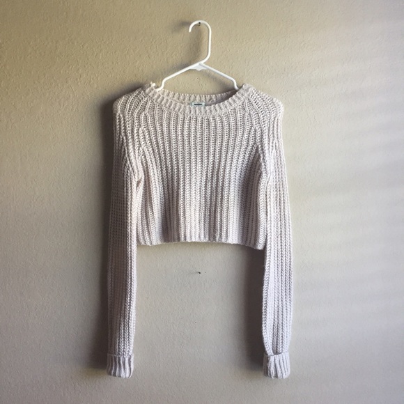 ❗️SOLD❗️Kimchi Blue Cropped Sweater
