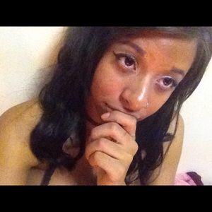 Meet your Posher, Tia