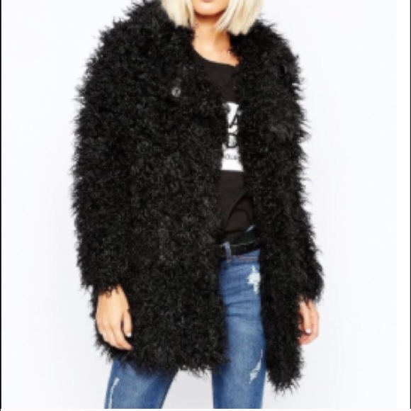 Piko1988 Jackets & Blazers - NWOT Beige Faux Fur Jacket