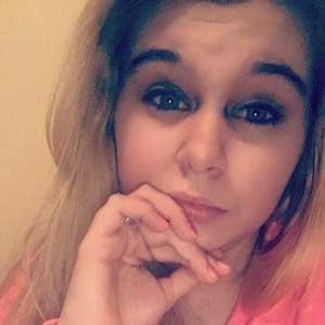 Meet your Posher, Arissa