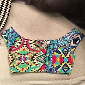 Bold print bikini top ✨