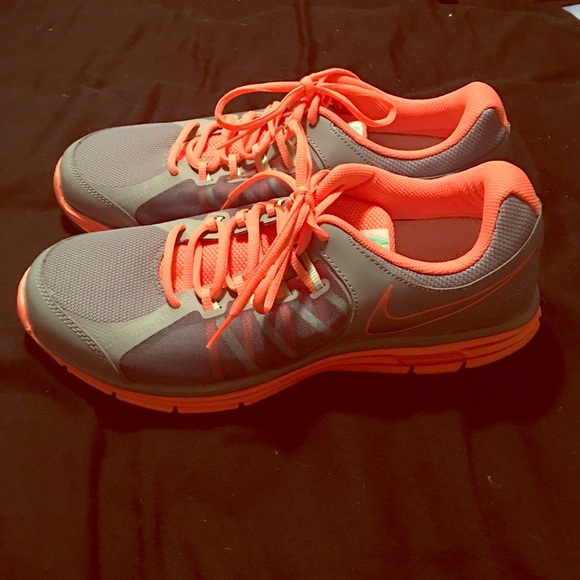 Nike tennis shoes