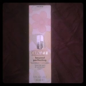 Clinique beyond perfecting foundation + concealer