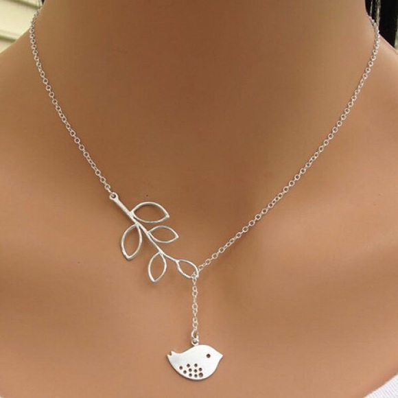 🔴SALE🔴Love Bird Necklace - Picture 2 of 2