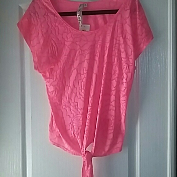 Hot Pink Cropped Tie Front Top (ONLY SKY)